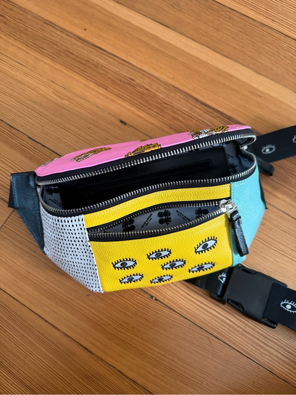 Min & Mon Harold Fanny Pack Bubblegum Pink Leather - Blazing Tiger Print - Picture 9 of 12
